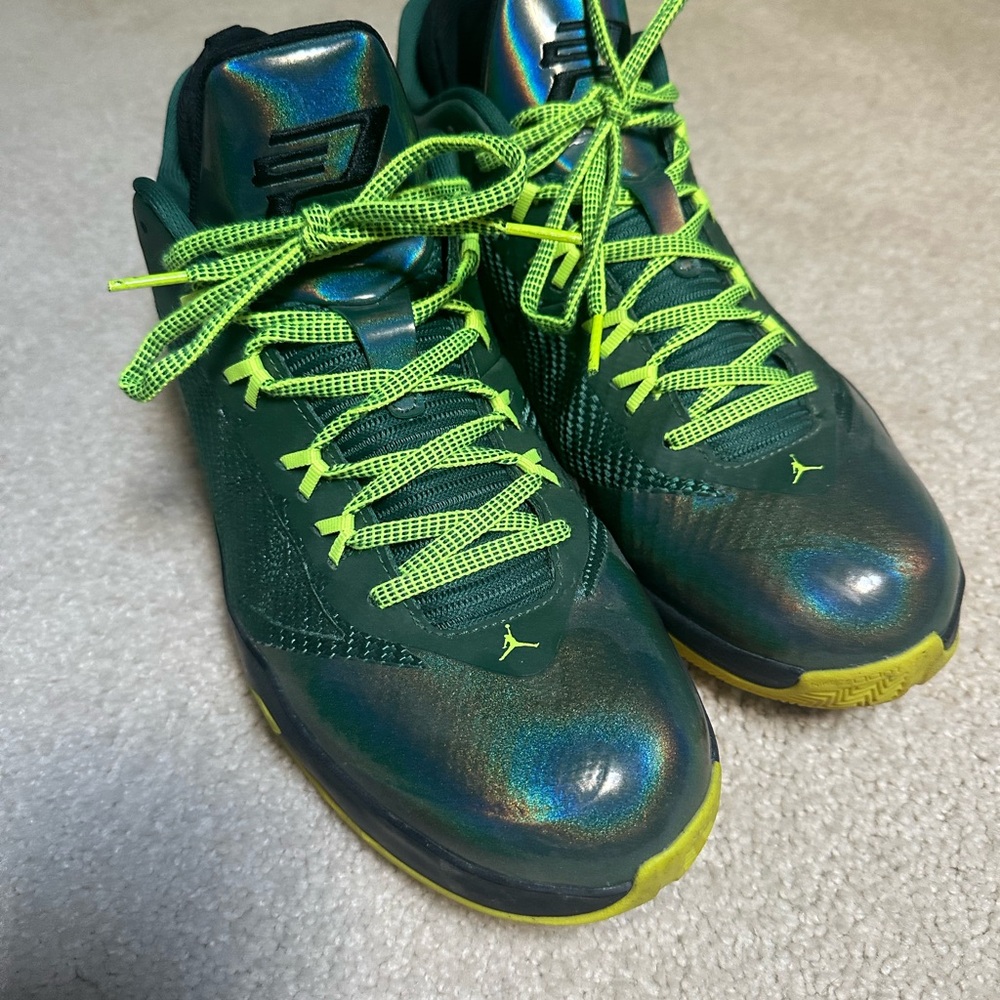 Nike Jump Man Oregon Ducks Basketball Shoes